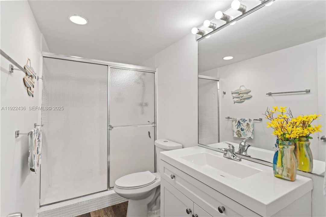 For Sale: $459,000 (2 beds, 2 baths, 1525 Square Feet)
