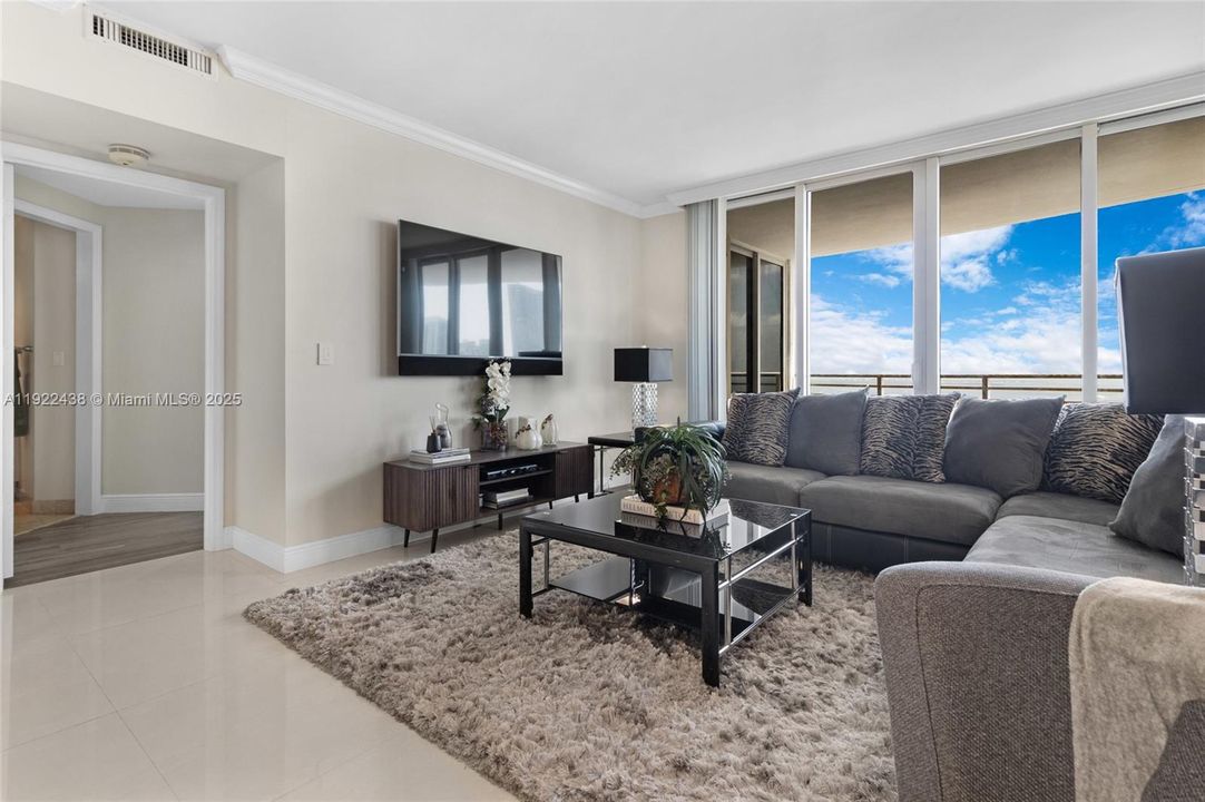 For Rent: $8,500 (2 beds, 2 baths, 1694 Square Feet)