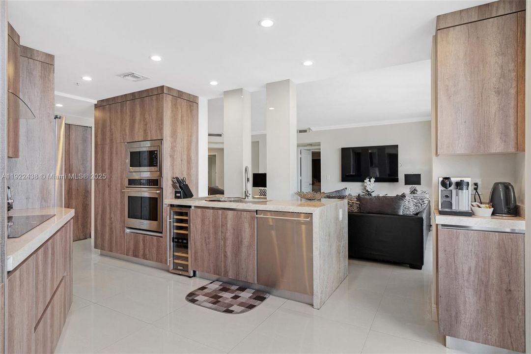 For Rent: $8,500 (2 beds, 2 baths, 1694 Square Feet)