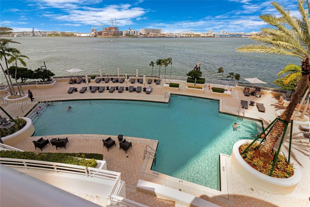 For Rent: $8,500 (2 beds, 2 baths, 1694 Square Feet)