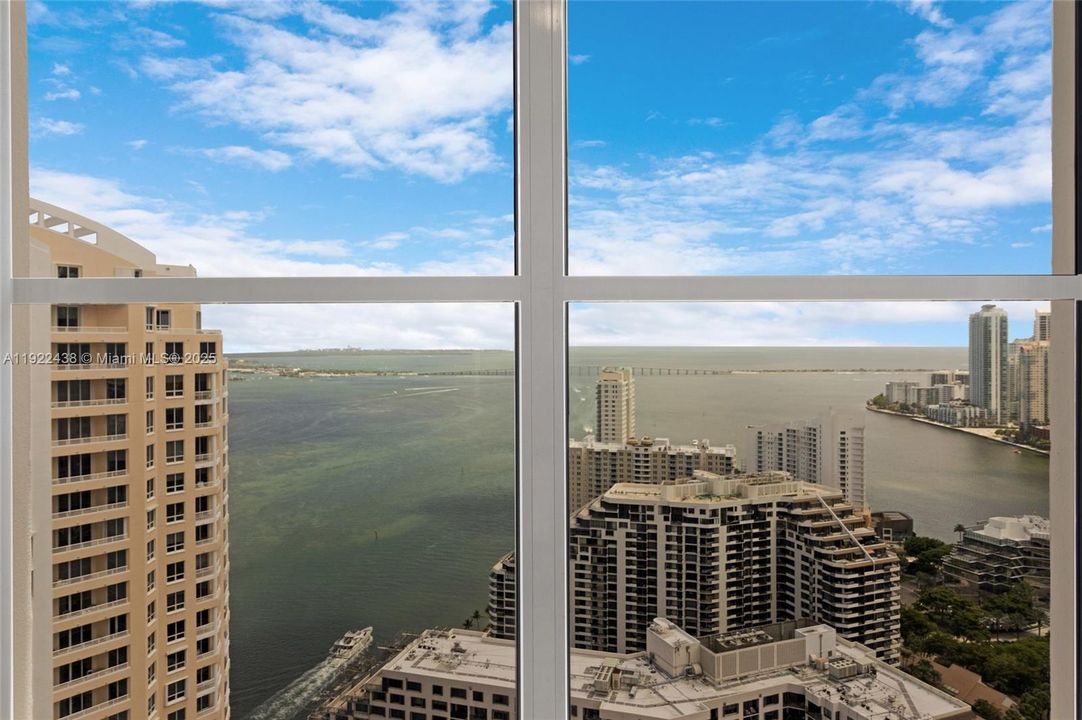 For Rent: $8,500 (2 beds, 2 baths, 1694 Square Feet)