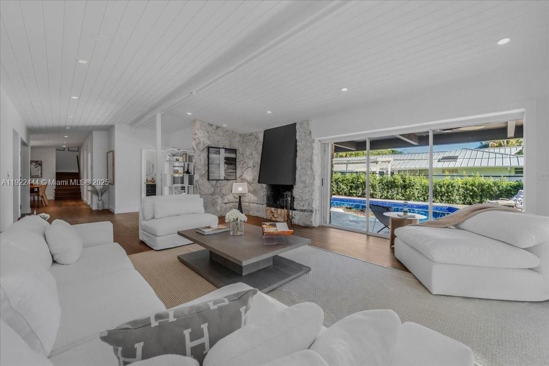 待售: $4,950,000 (3 贝兹, 3 浴室, 3382 平方英尺)