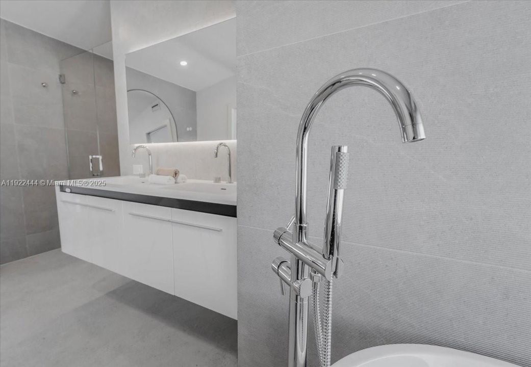 待售: $4,950,000 (3 贝兹, 3 浴室, 3382 平方英尺)