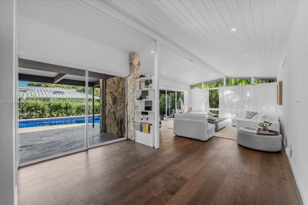 待售: $4,950,000 (3 贝兹, 3 浴室, 3382 平方英尺)