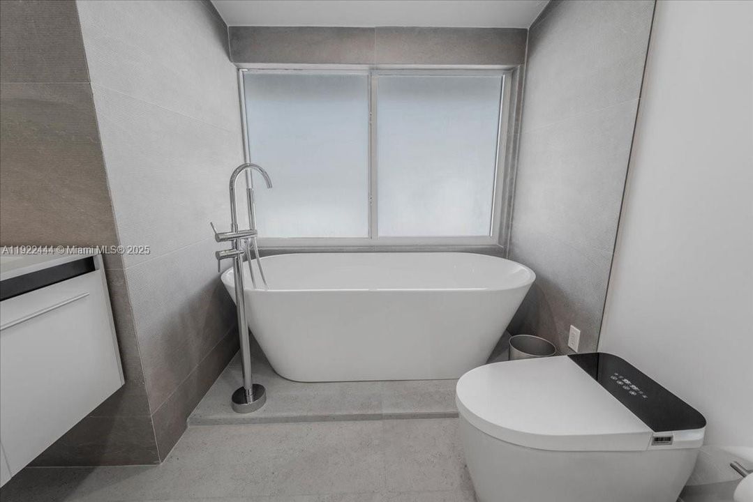 待售: $4,950,000 (3 贝兹, 3 浴室, 3382 平方英尺)