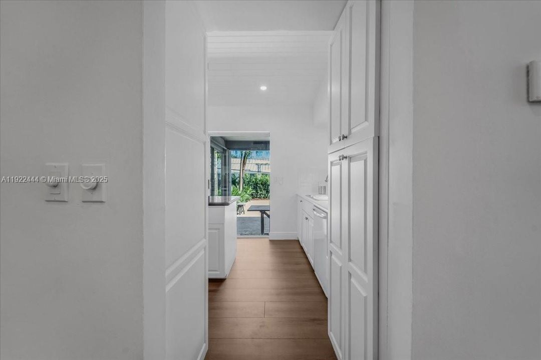 待售: $4,950,000 (3 贝兹, 3 浴室, 3382 平方英尺)