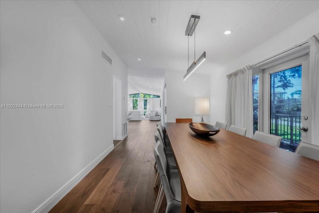 待售: $4,950,000 (3 贝兹, 3 浴室, 3382 平方英尺)