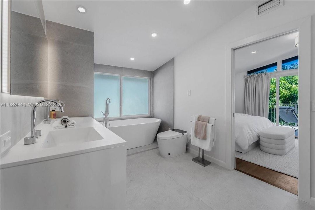 待售: $4,950,000 (3 贝兹, 3 浴室, 3382 平方英尺)