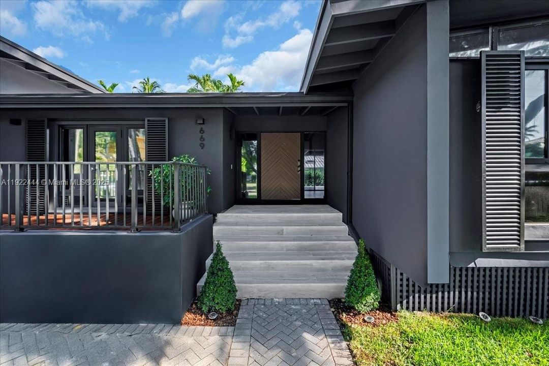 待售: $4,950,000 (3 贝兹, 3 浴室, 3382 平方英尺)