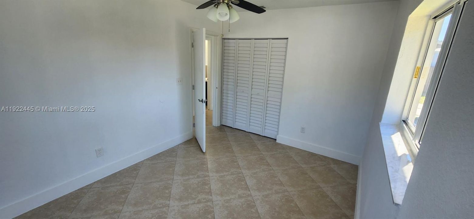 В аренду: $2,650 (3 спален, 1 ванн, 1012 Квадратных фут)