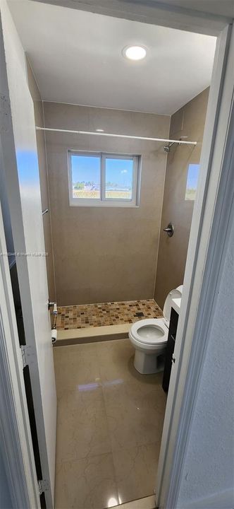 В аренду: $2,650 (3 спален, 1 ванн, 1012 Квадратных фут)