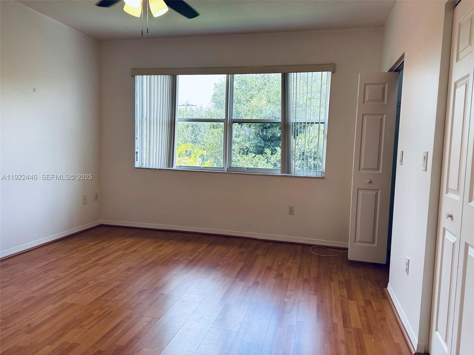 For Rent: $2,850 (3 beds, 2 baths, 1700 Square Feet)