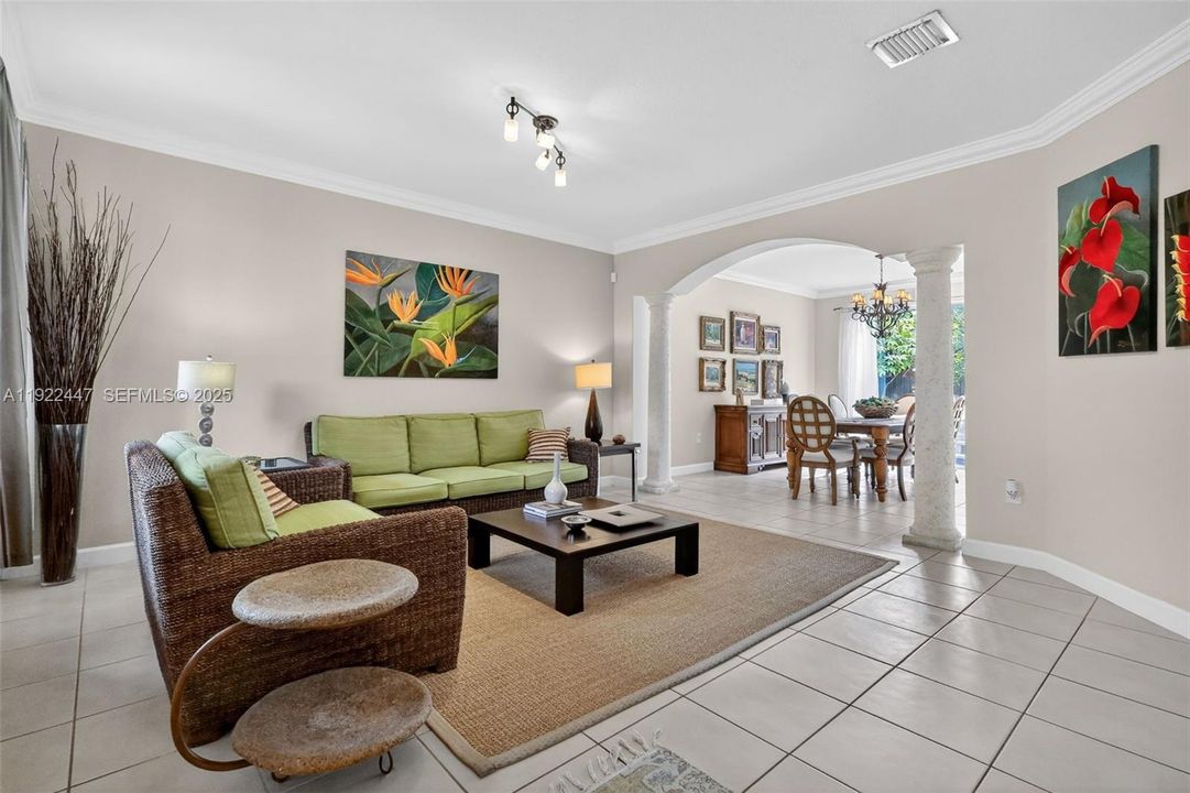 待售: $995,000 (4 贝兹, 3 浴室, 3043 平方英尺)