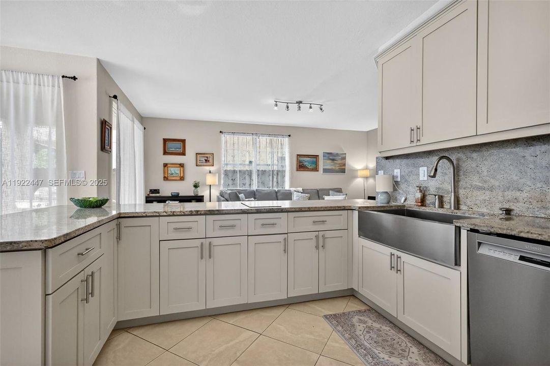 待售: $995,000 (4 贝兹, 3 浴室, 3043 平方英尺)