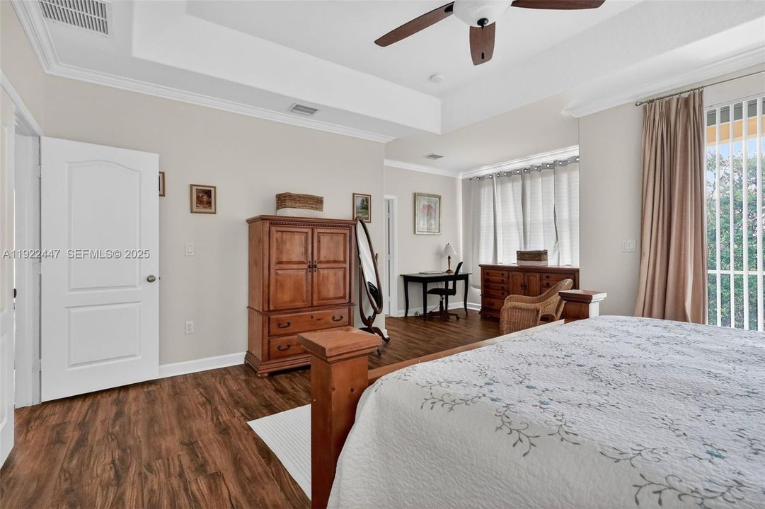 待售: $995,000 (4 贝兹, 3 浴室, 3043 平方英尺)