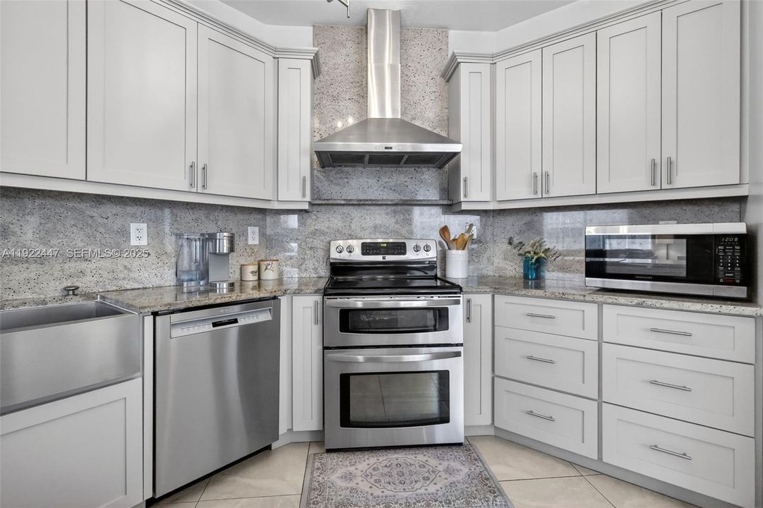 待售: $995,000 (4 贝兹, 3 浴室, 3043 平方英尺)