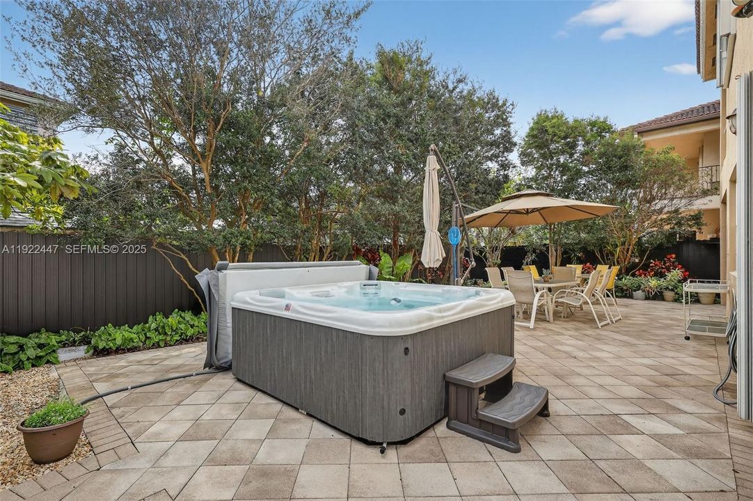 待售: $995,000 (4 贝兹, 3 浴室, 3043 平方英尺)