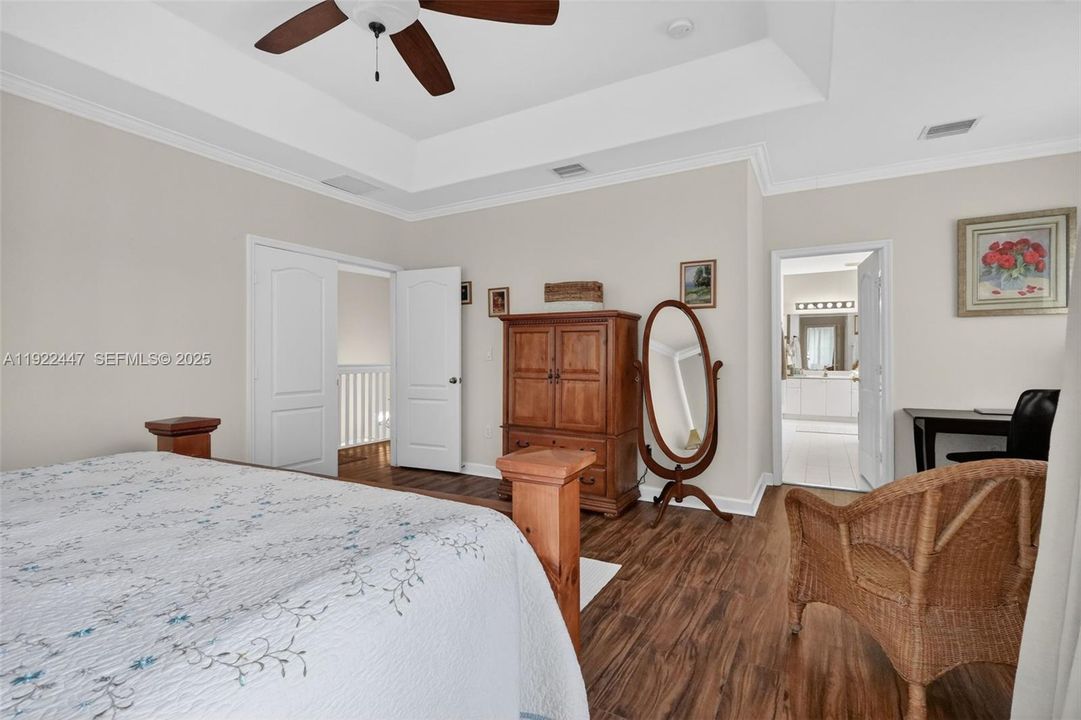 待售: $995,000 (4 贝兹, 3 浴室, 3043 平方英尺)