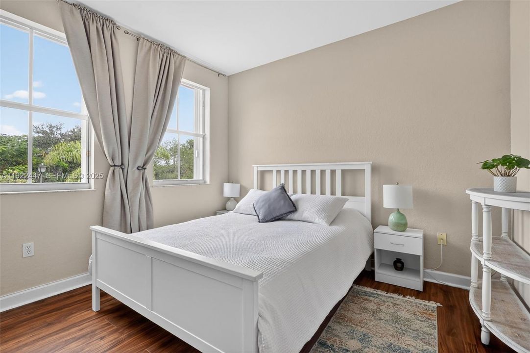 待售: $995,000 (4 贝兹, 3 浴室, 3043 平方英尺)