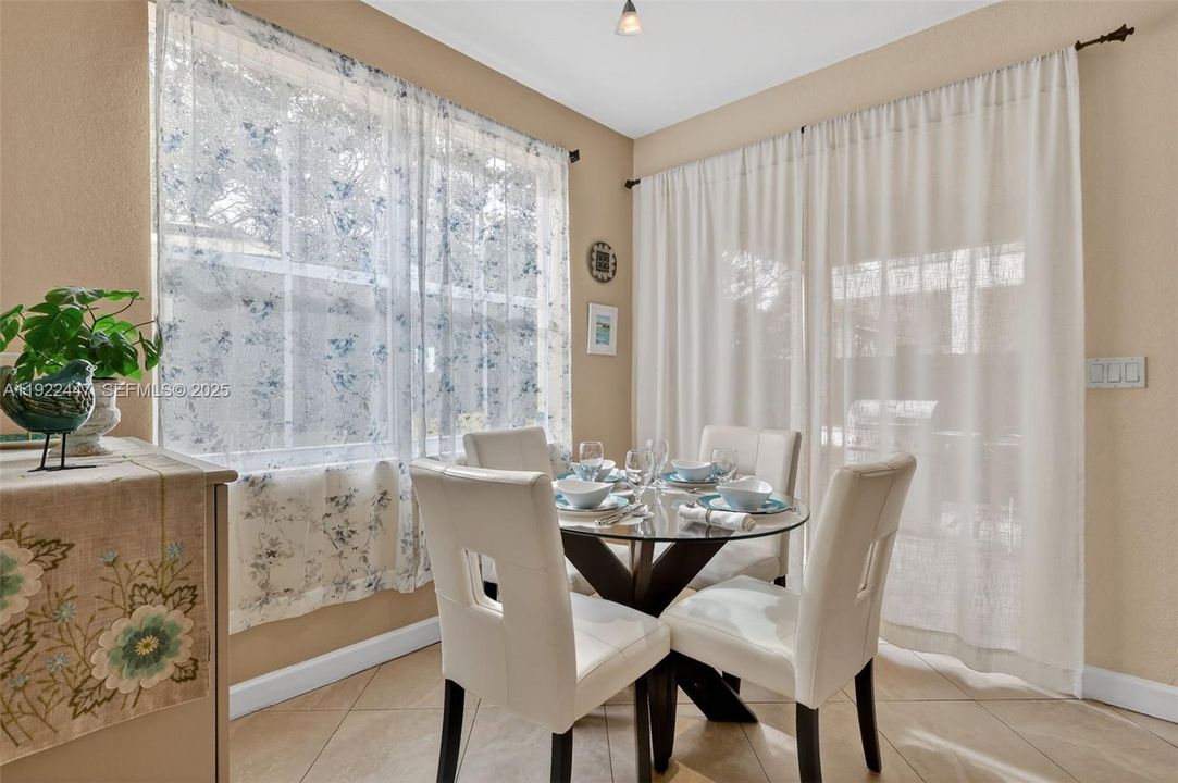 待售: $995,000 (4 贝兹, 3 浴室, 3043 平方英尺)