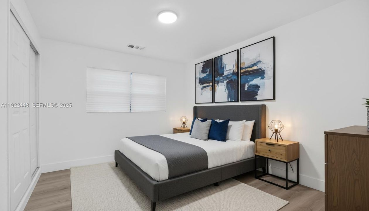 待售: $650,000 (4 贝兹, 2 浴室, 1656 平方英尺)