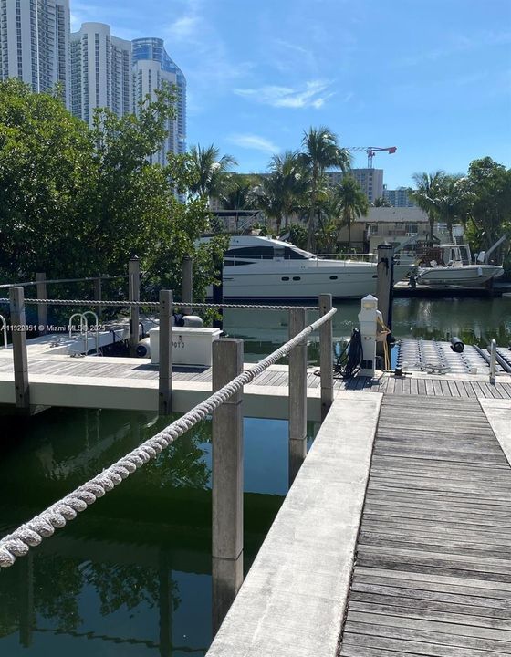 待售: $1,500 (没有数据)