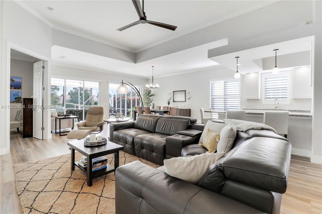 待售: $915,000 (3 贝兹, 3 浴室, 2221 平方英尺)