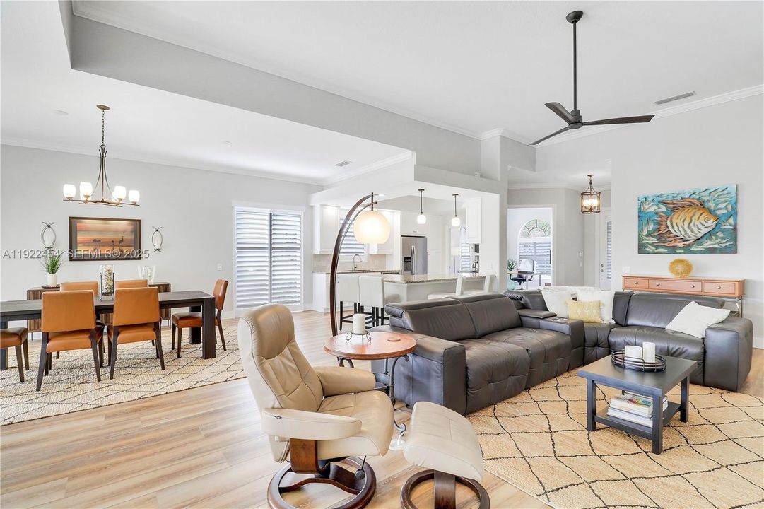 待售: $915,000 (3 贝兹, 3 浴室, 2221 平方英尺)