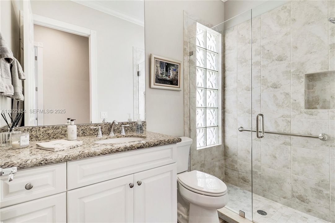 待售: $915,000 (3 贝兹, 3 浴室, 2221 平方英尺)