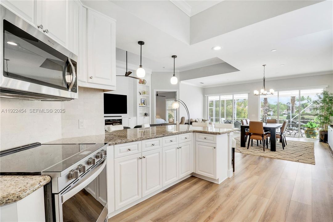 待售: $915,000 (3 贝兹, 3 浴室, 2221 平方英尺)