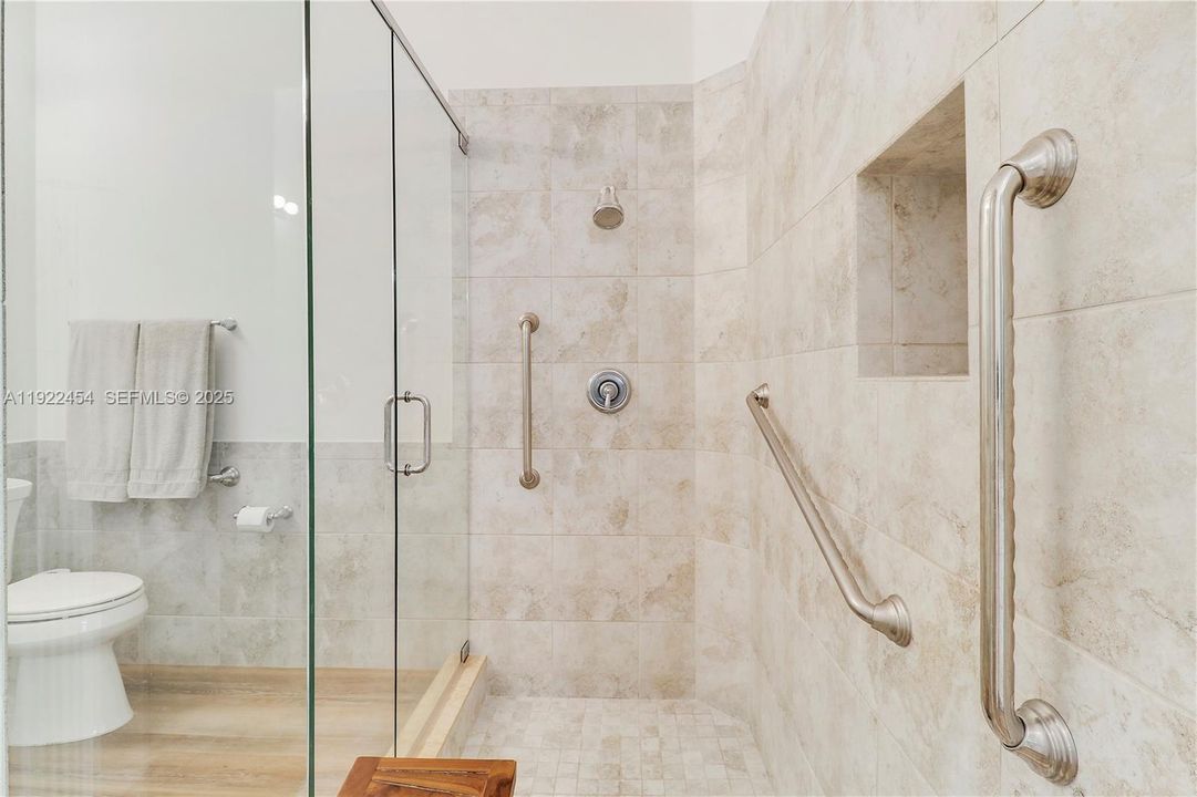 待售: $915,000 (3 贝兹, 3 浴室, 2221 平方英尺)