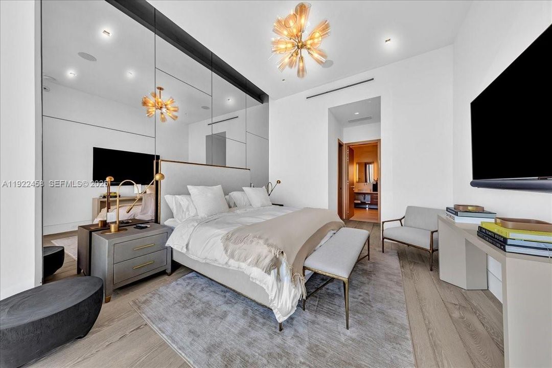 На продажу: $5,500,000 (4 спален, 3 ванн, 2195 Квадратных фут)