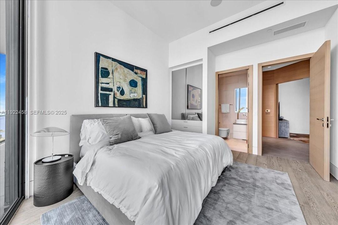 На продажу: $5,500,000 (4 спален, 3 ванн, 2195 Квадратных фут)