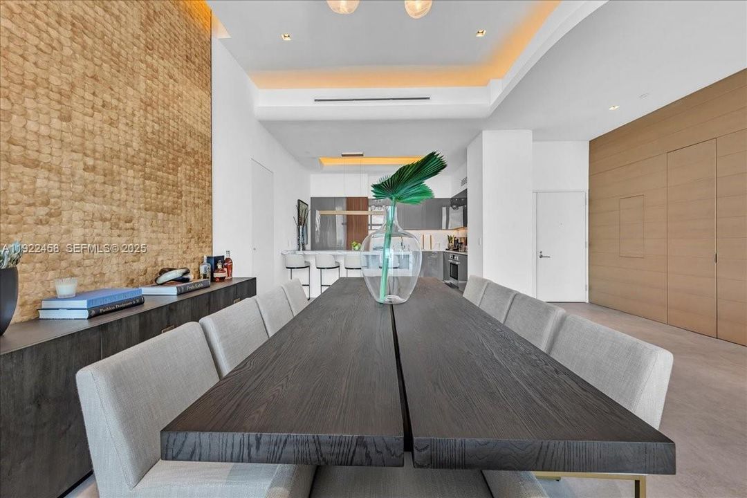 На продажу: $5,500,000 (4 спален, 3 ванн, 2195 Квадратных фут)