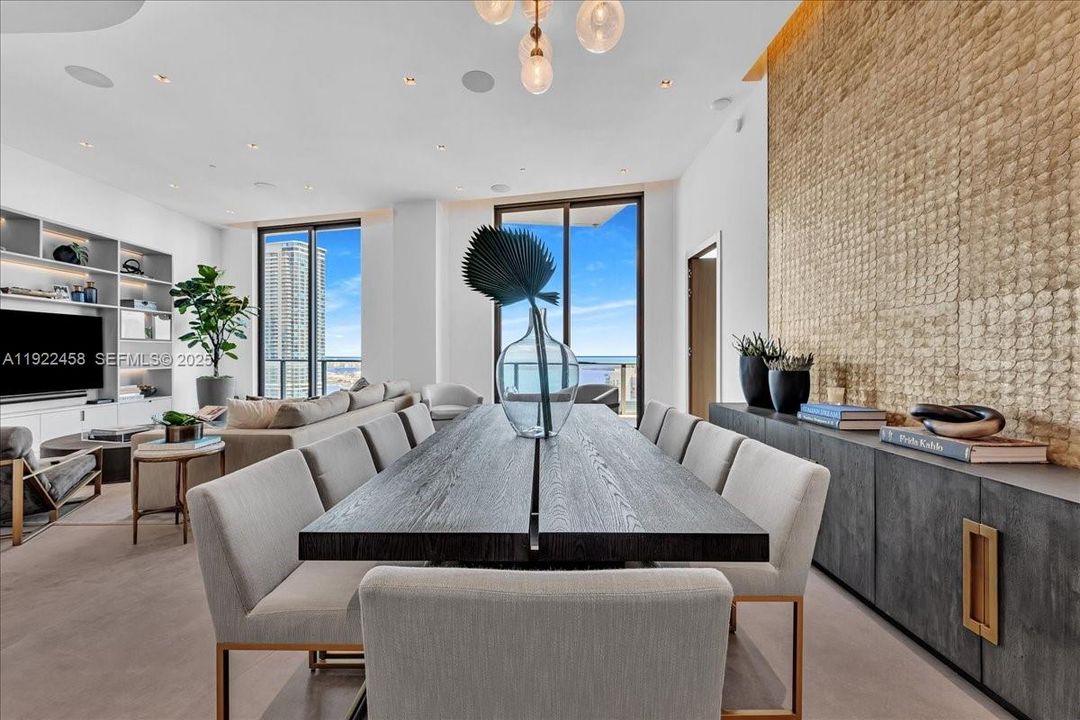 На продажу: $5,500,000 (4 спален, 3 ванн, 2195 Квадратных фут)