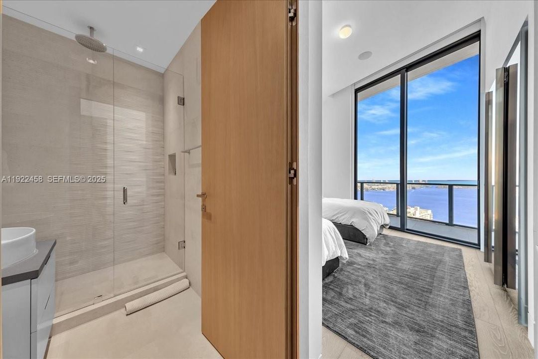 На продажу: $5,500,000 (4 спален, 3 ванн, 2195 Квадратных фут)