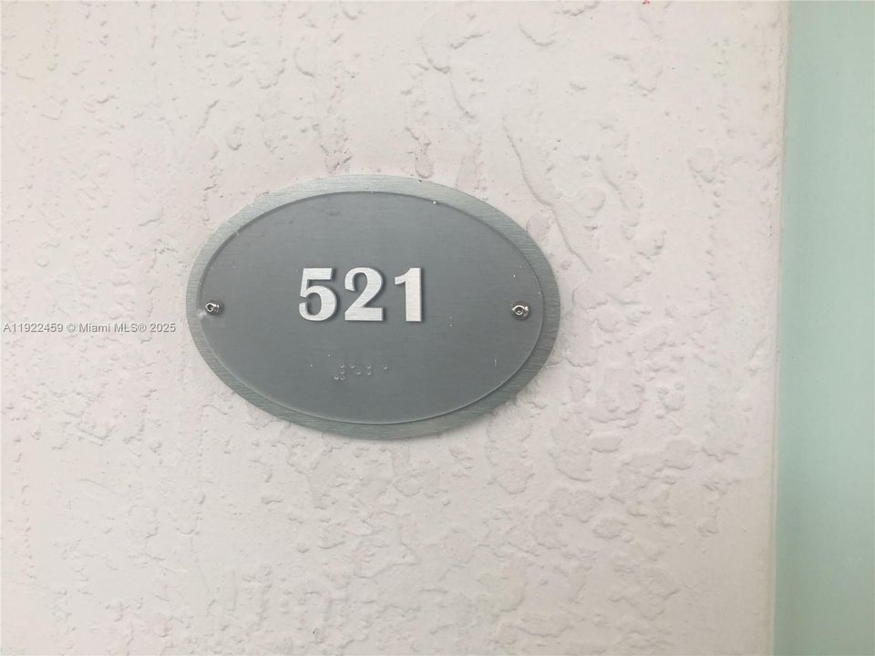 En Venta: $539,900 (1 camas, 1 baños, 1011 Pies cuadrados)