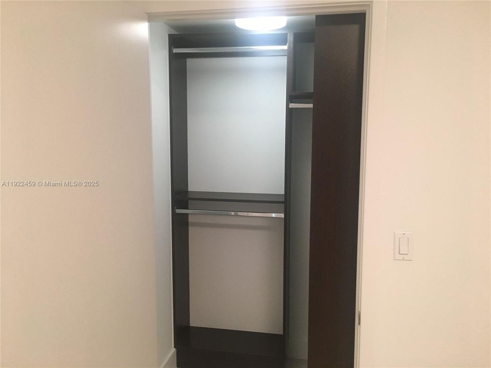 En Venta: $539,900 (1 camas, 1 baños, 1011 Pies cuadrados)
