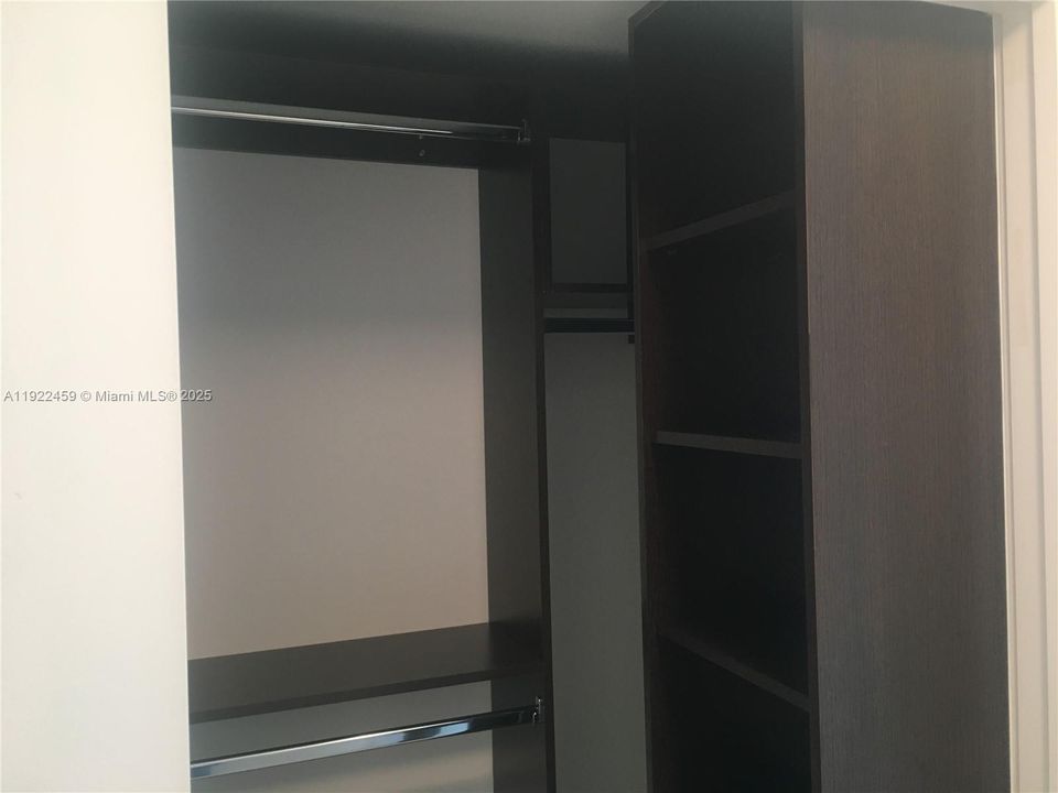 En Venta: $539,900 (1 camas, 1 baños, 1011 Pies cuadrados)