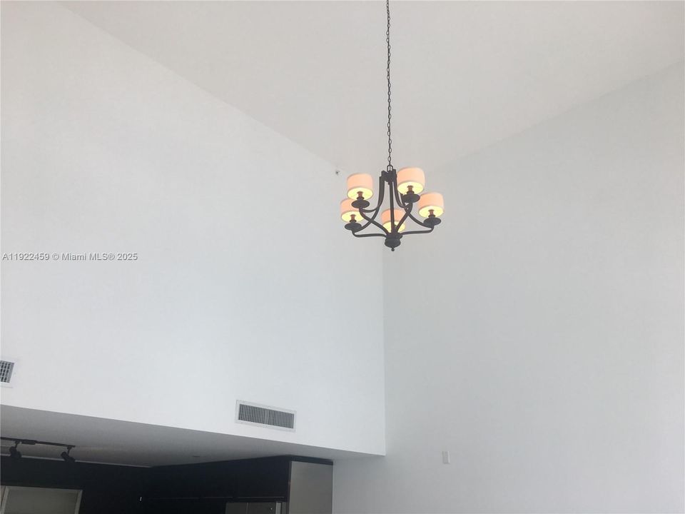 En Venta: $539,900 (1 camas, 1 baños, 1011 Pies cuadrados)