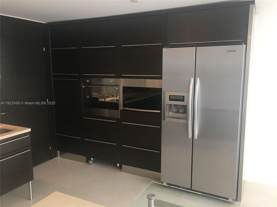 En Venta: $539,900 (1 camas, 1 baños, 1011 Pies cuadrados)