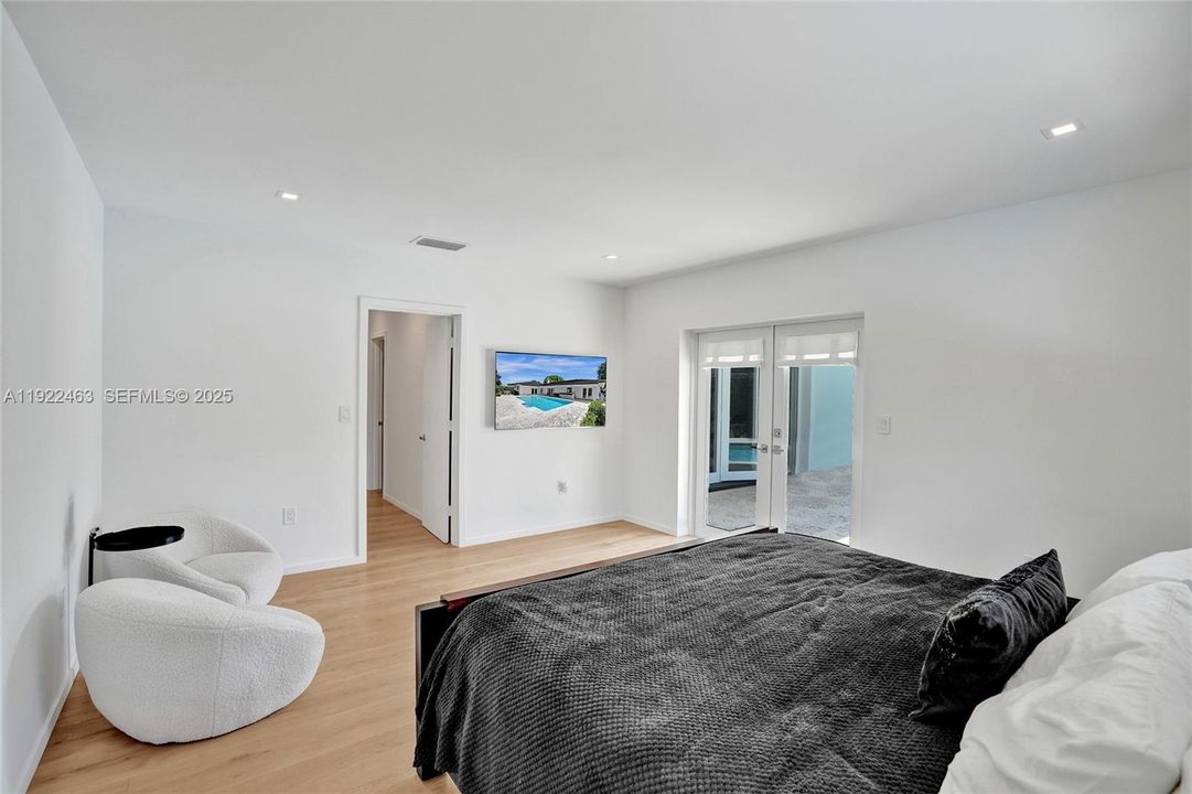 For Rent: $8,200 (4 beds, 2 baths, 2234 Square Feet)