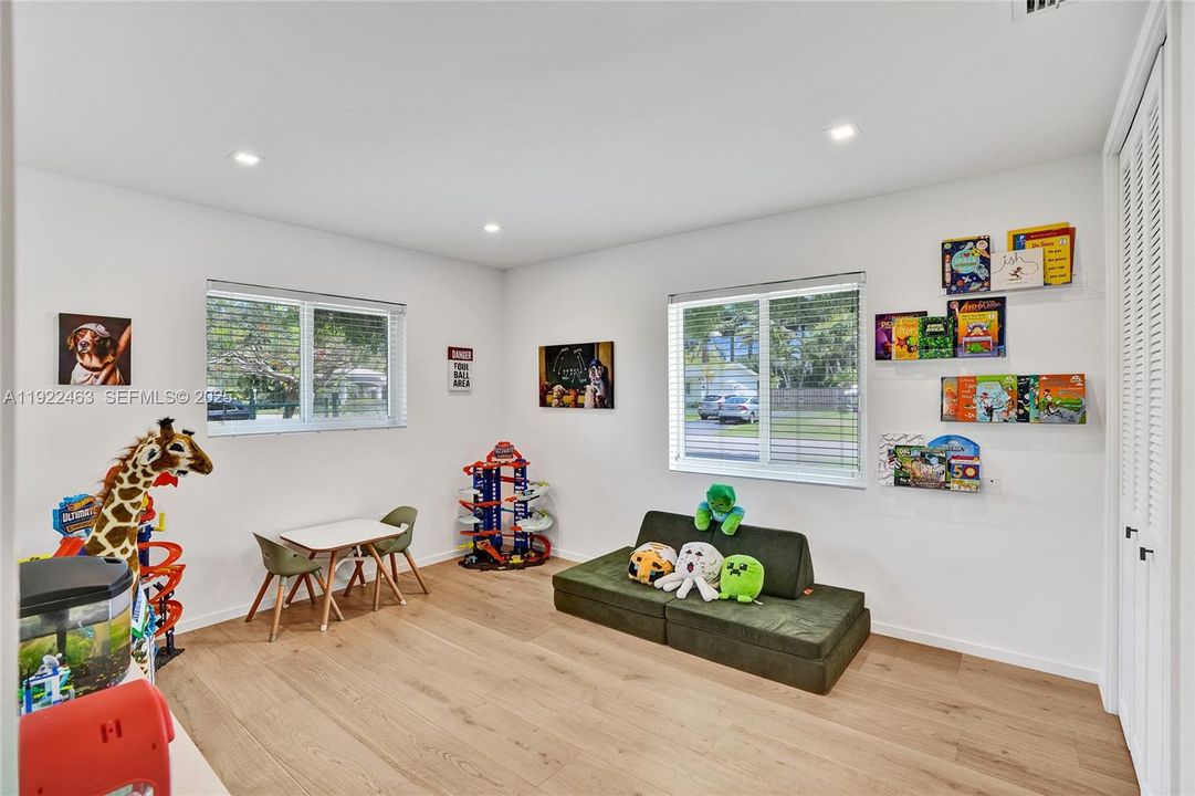 For Rent: $8,200 (4 beds, 2 baths, 2234 Square Feet)