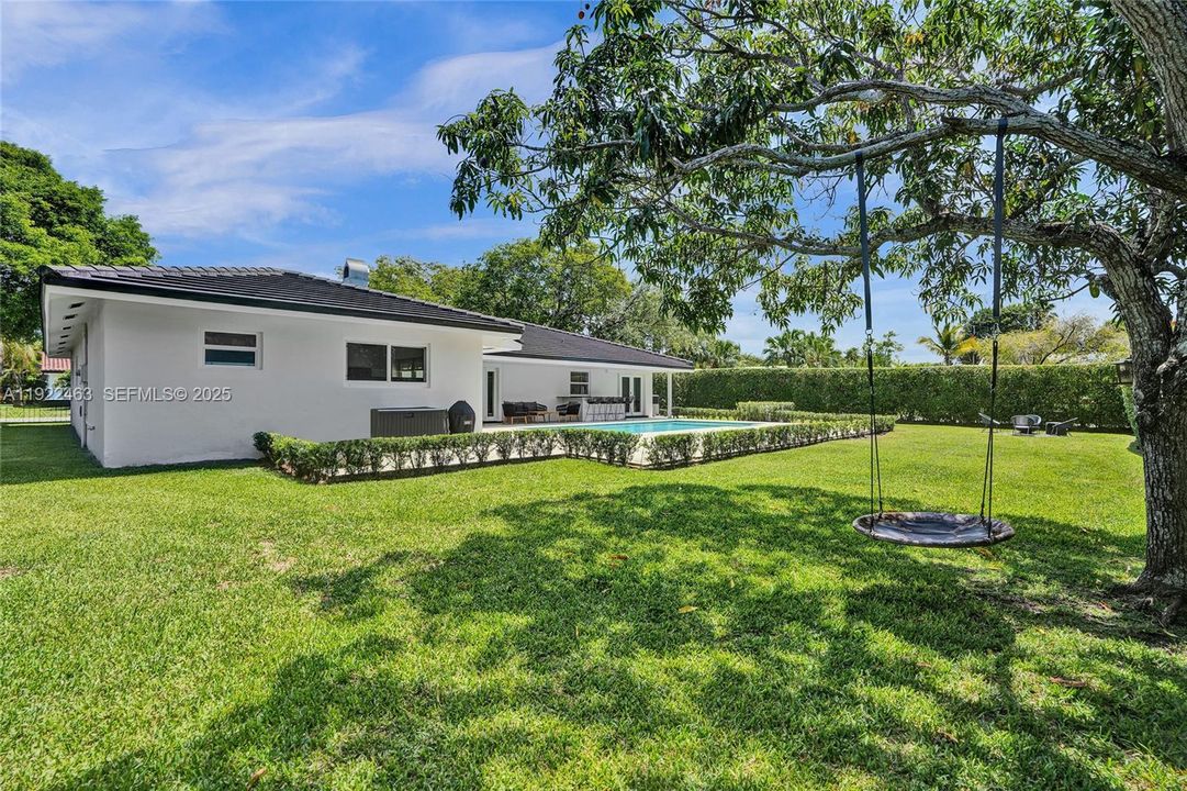 For Rent: $8,200 (4 beds, 2 baths, 2234 Square Feet)