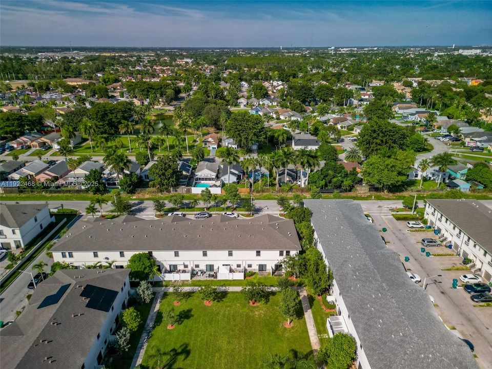 For Sale: $338,500 (3 beds, 2 baths, 1466 Square Feet)