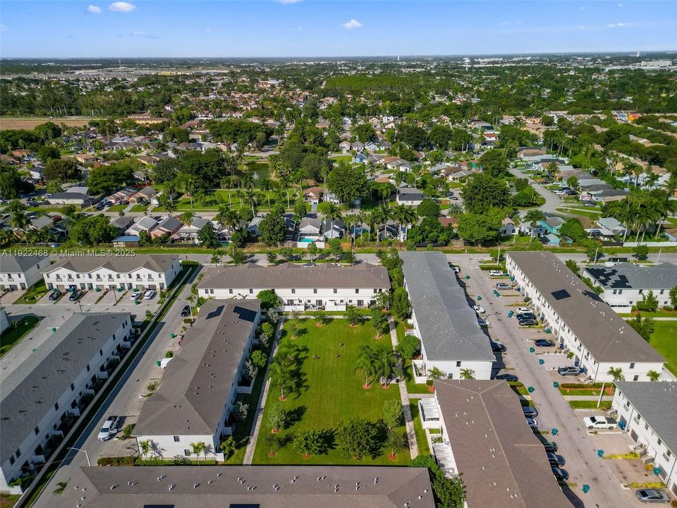 For Sale: $338,500 (3 beds, 2 baths, 1466 Square Feet)