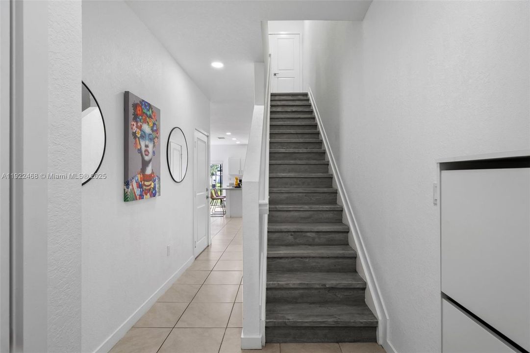 For Sale: $338,500 (3 beds, 2 baths, 1466 Square Feet)