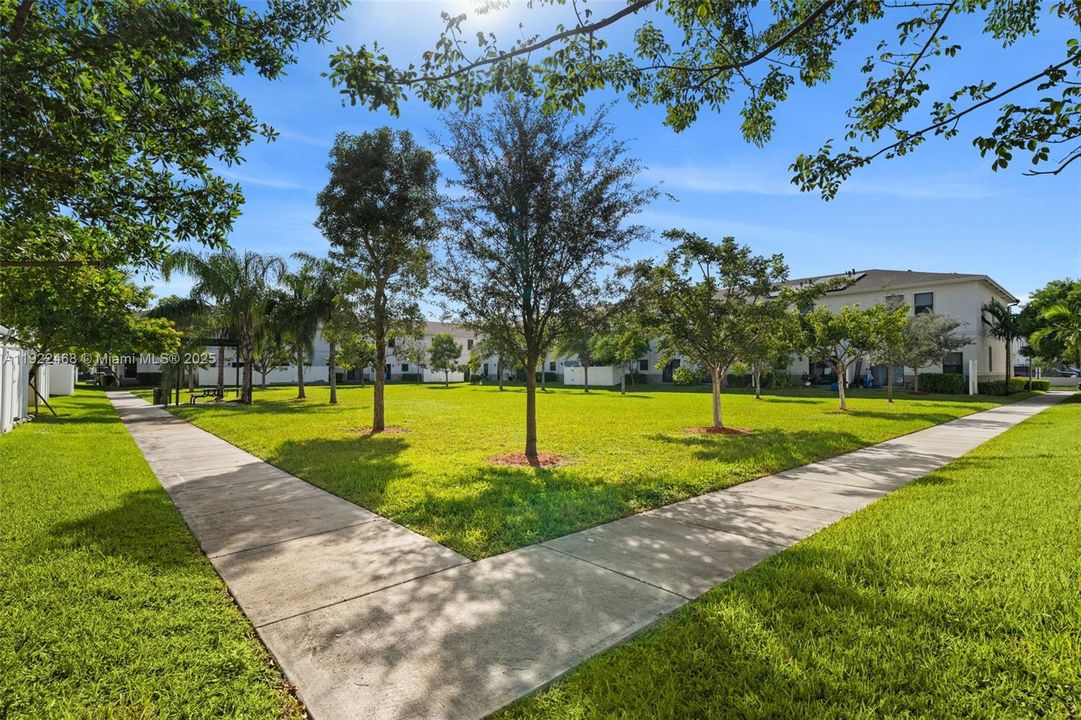 For Sale: $338,500 (3 beds, 2 baths, 1466 Square Feet)