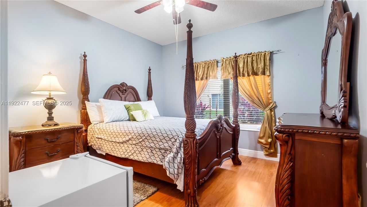 待售: $975,000 (5 贝兹, 4 浴室, 3646 平方英尺)