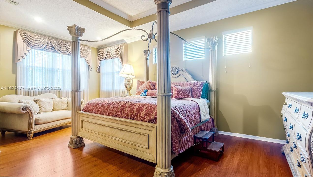 待售: $975,000 (5 贝兹, 4 浴室, 3646 平方英尺)